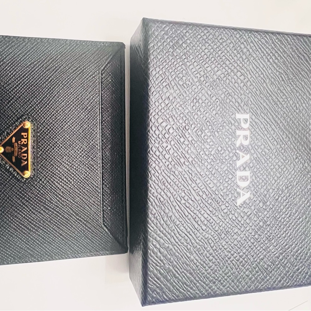 Prada Black Saffiano Leather Card Holder - BRAND NEW - AUTHENTIC!❤️ - Picture 7 of 9